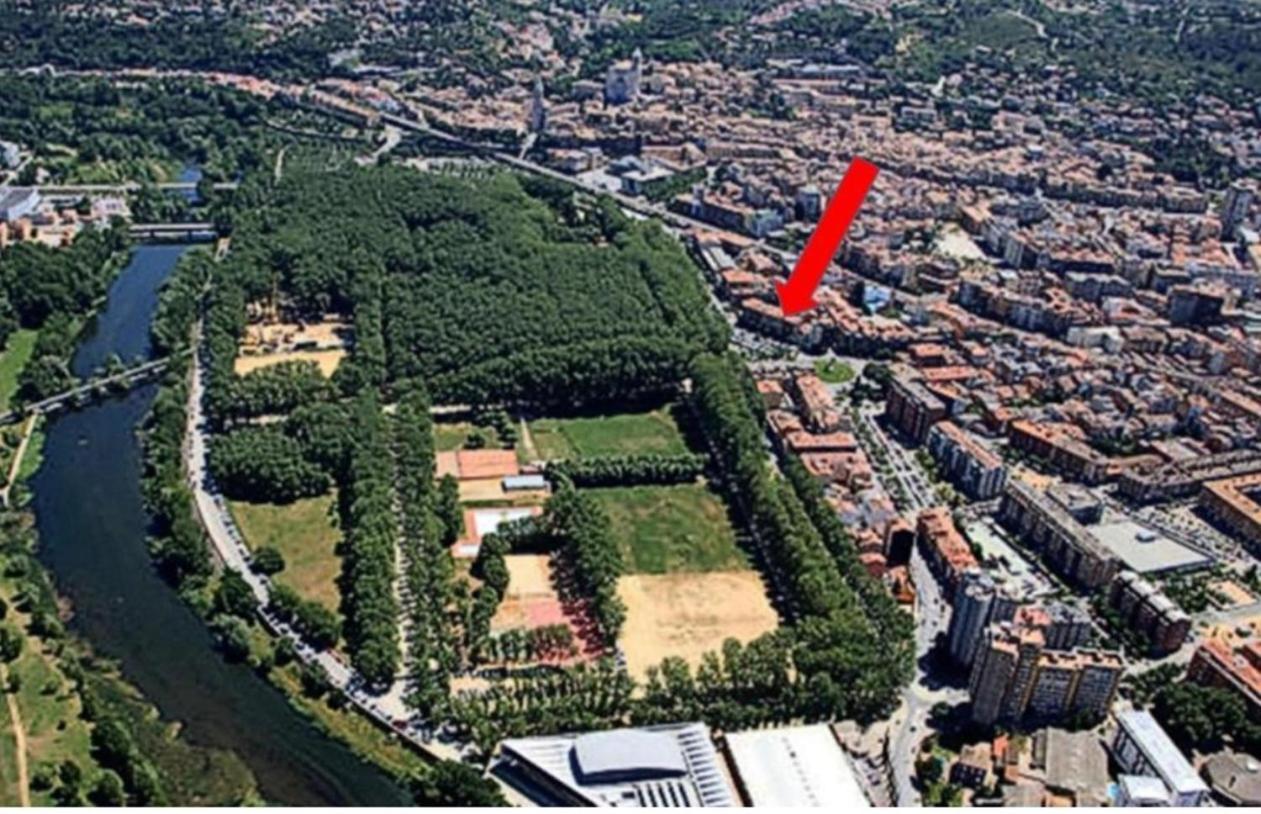Acogedor Apartamento Girona Centroアパートメント エクステリア 写真